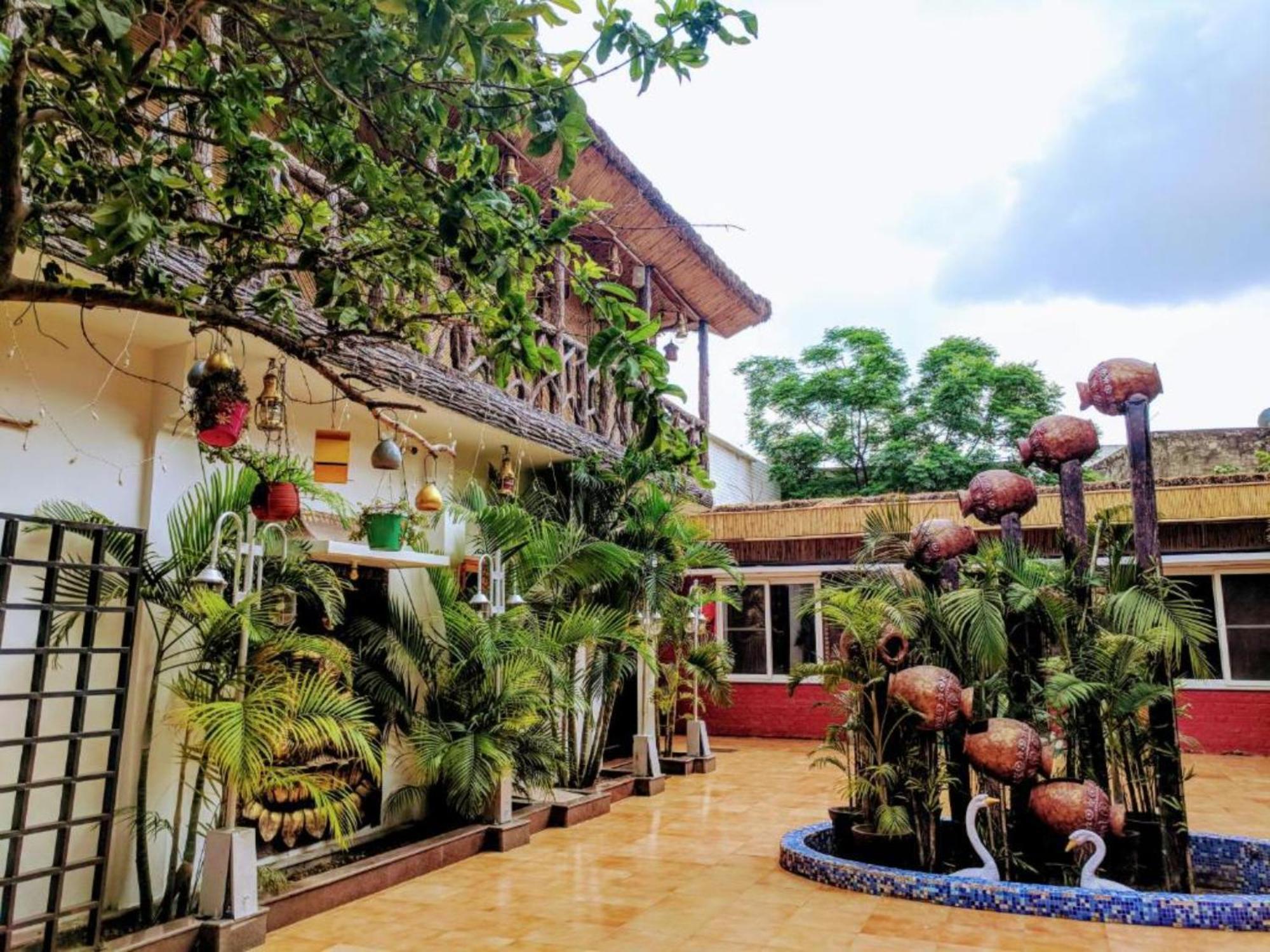 Heritage Hotel Лакхнау Экстерьер фото