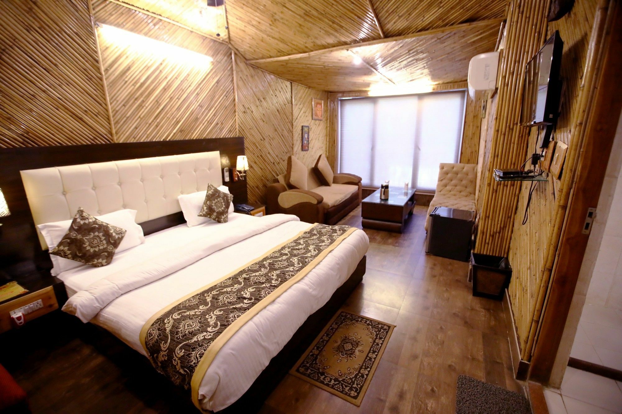 Heritage Hotel Лакхнау Экстерьер фото