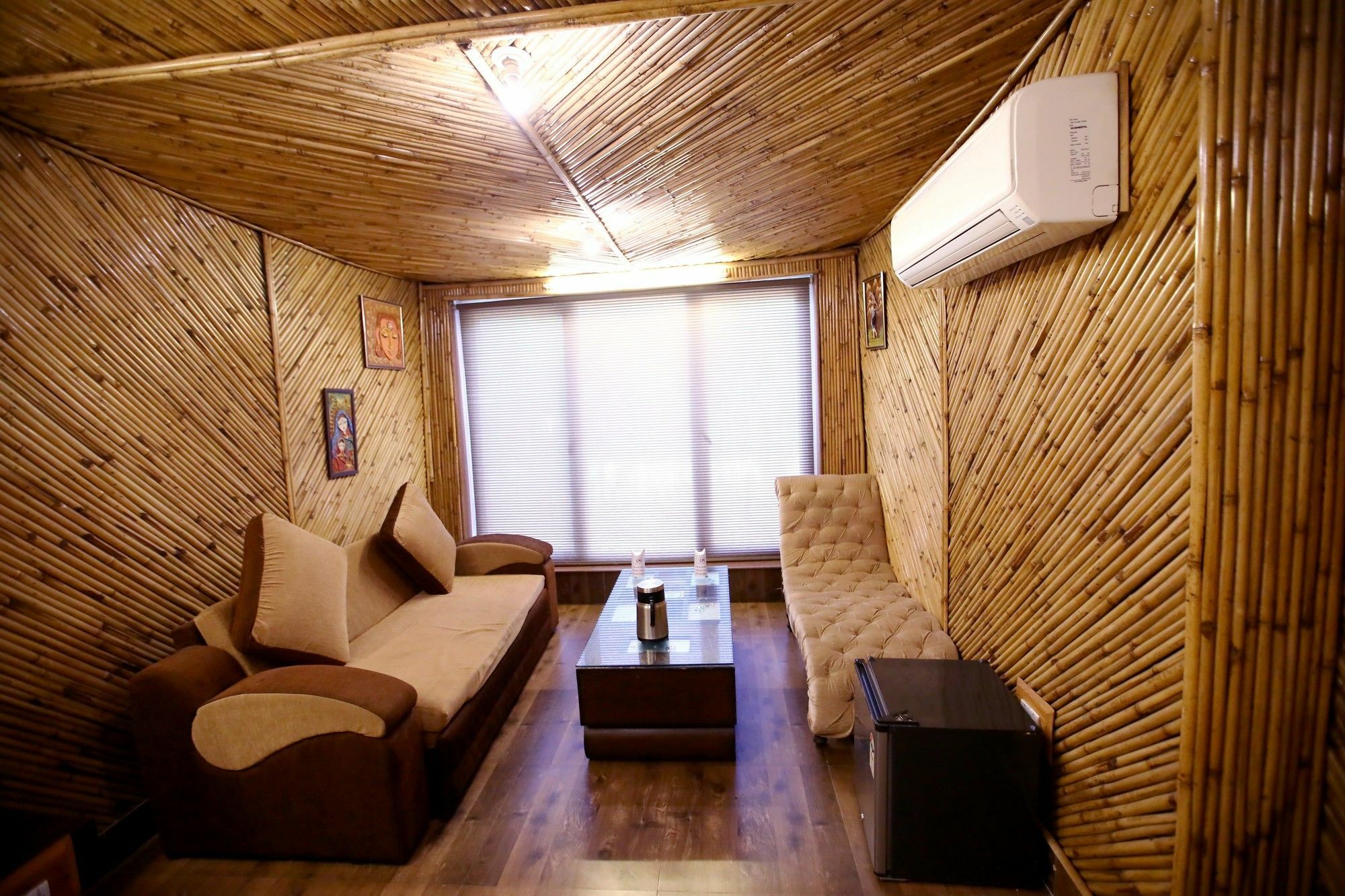 Heritage Hotel Лакхнау Экстерьер фото