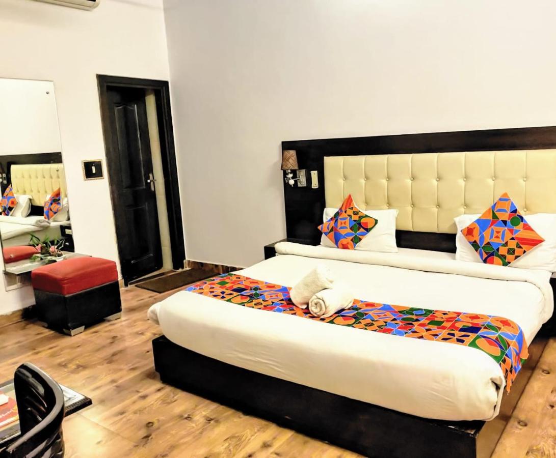 Heritage Hotel Лакхнау Экстерьер фото