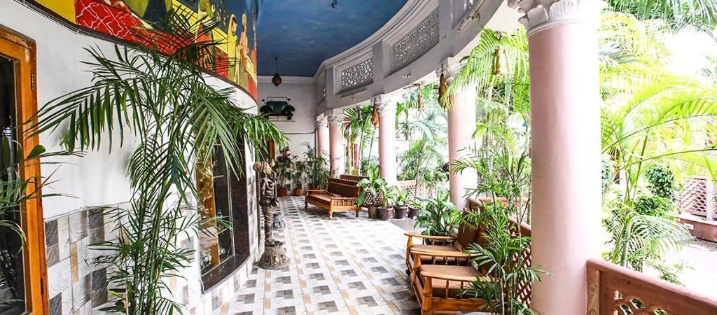 Heritage Hotel Лакхнау Экстерьер фото